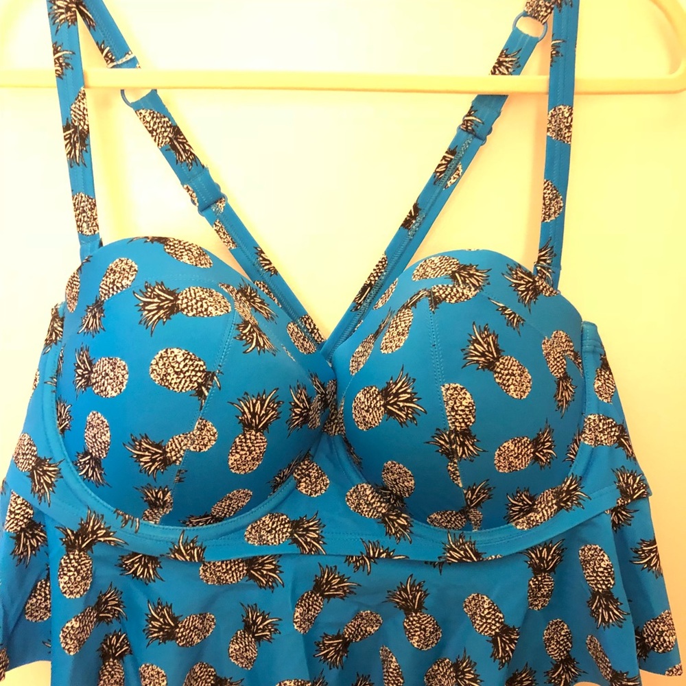 Torrid size 2 pineapple flounce bikini NWT